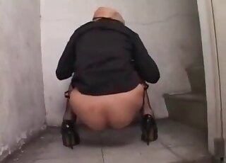 Outdoor filming for lovers of Japan shit sex videos