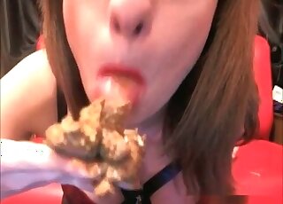 Babe with short hair wears stockings and spreads herself