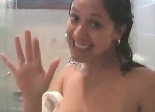 Mature woman with a fat ass trying something new